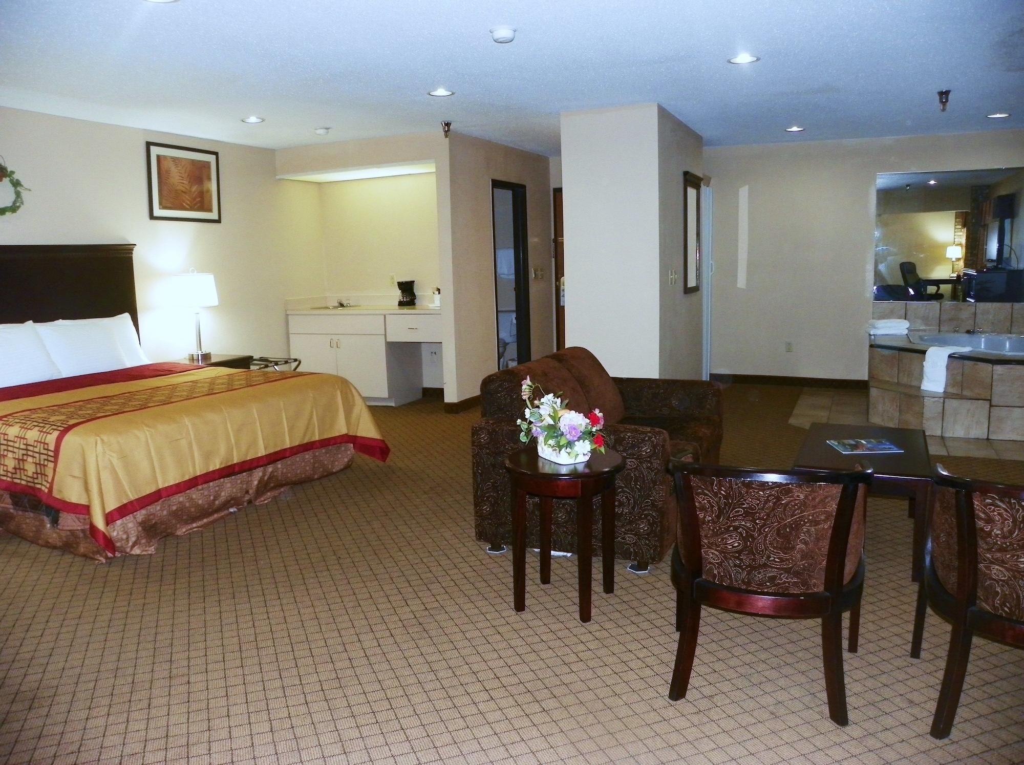 Royalton Inn & Suites Upper Sandusky Exterior photo